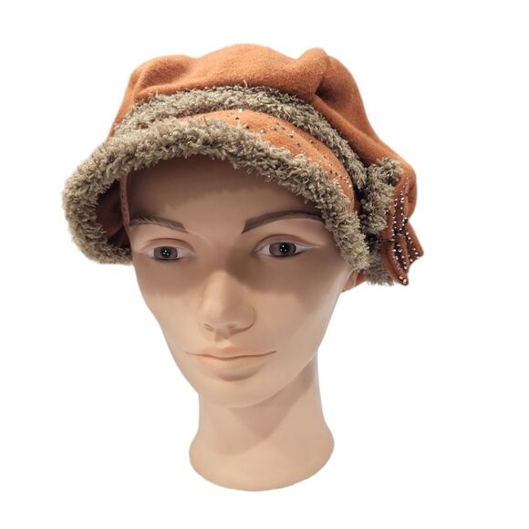 NWOT stunnibg New Women’s fleece bow tie warm winter hat, beaded orange brown main image 3